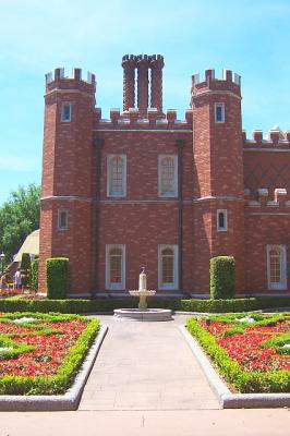 EpcotFlowerGardenEnglishPathway.jpg