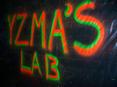 YzmasWall.jpg