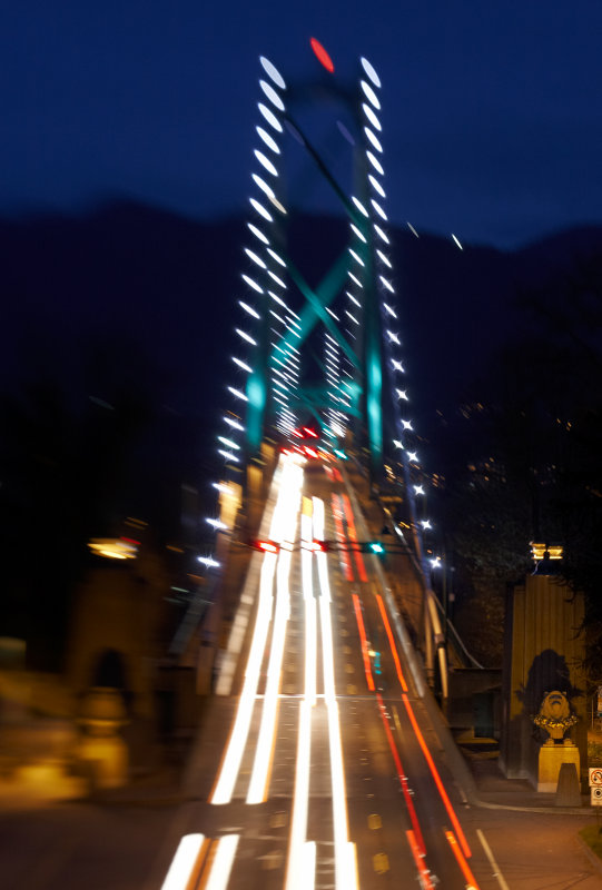 Lions-Gate-Bridge-LensBaby.jpg