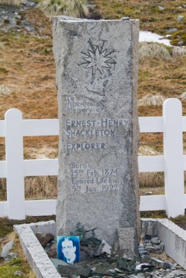 Shackletons Grave.jpg
