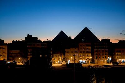 Giza1295UrbanPyramidSM.jpg
