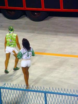Outra passista de costas