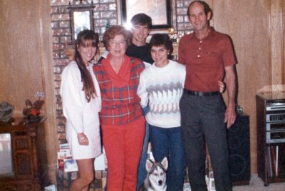 Mom Dad Karen Larry Doyle and Mitzi Dec 1987.jpg