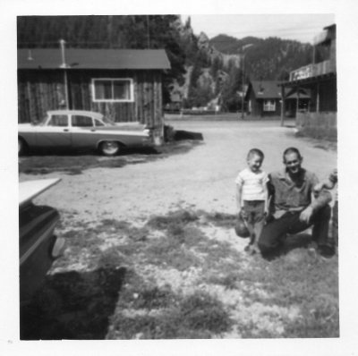 Doyle Larry and Dad in Red River N Mex 1960.jpg