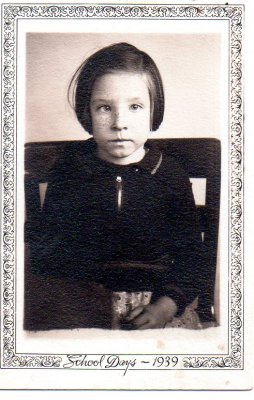 Grace Linch age 6 1st grade 1939.jpg
