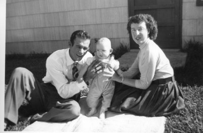 Dad Mom and Larry Nov 1954.jpg
