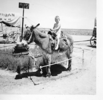 Doyle on donkey New Mexico Jun 1959.jpg
