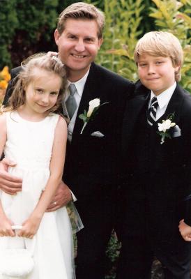 groom w/children