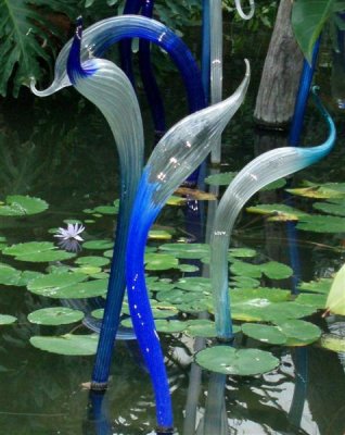 Chihuly - dancing water creatures