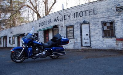Pioneer Valley Motel.JPG