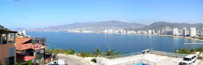 acupulco bay panorama.jpg