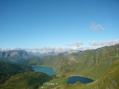 Lago Ritóm(achter) en Lago Cadagno(voor)