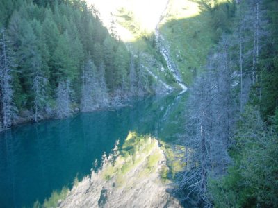 weerspiegeling in Lago di  Luzzone