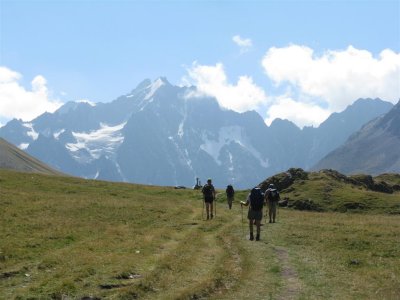 richting refuge de l'Alpe langs de Romanche