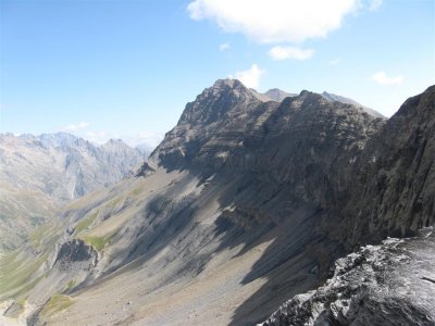 zicht op afdaling naar Pas de la Cavale (2735 meter)