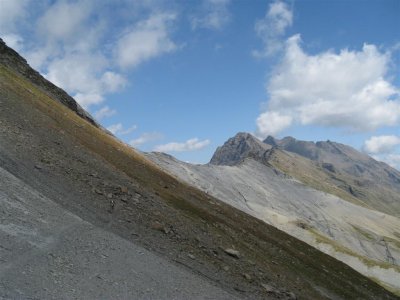 terugblik naar Col de l'Aup Martin (2761 meter)