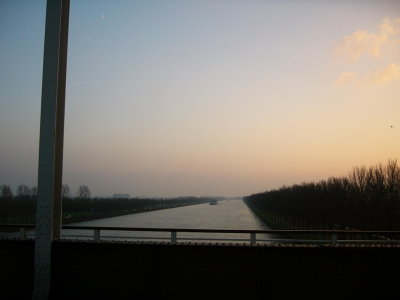 het Amsterdam-Rijnkanaal bij Weesp