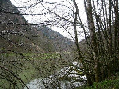 langs de Doubs richting La Rasse