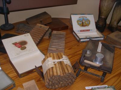 JPG CS 2Cigars P4120150.jpg