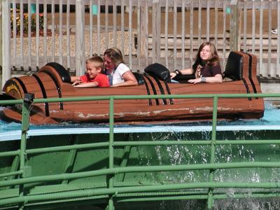 JPG CS 5LogFlume P4133106.jpg
