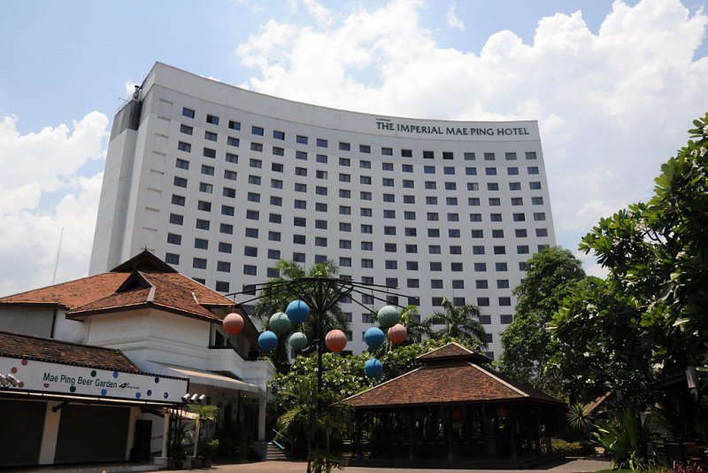 Mae Ping hotel