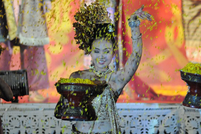 Intakin Festival in Wat Chedi Luang