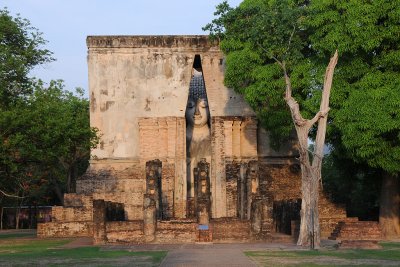 Wai Si Chum (15m Buddha)