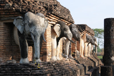 Wat Chang Lom