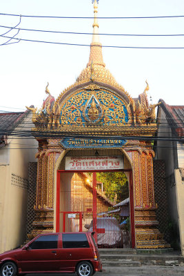 Wat Saen Fang