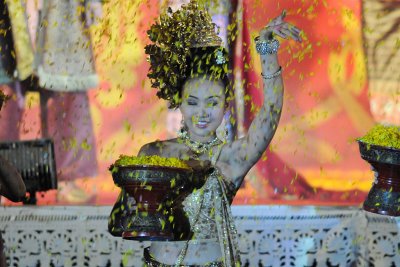 Intakin Festival in Wat Chedi Luang