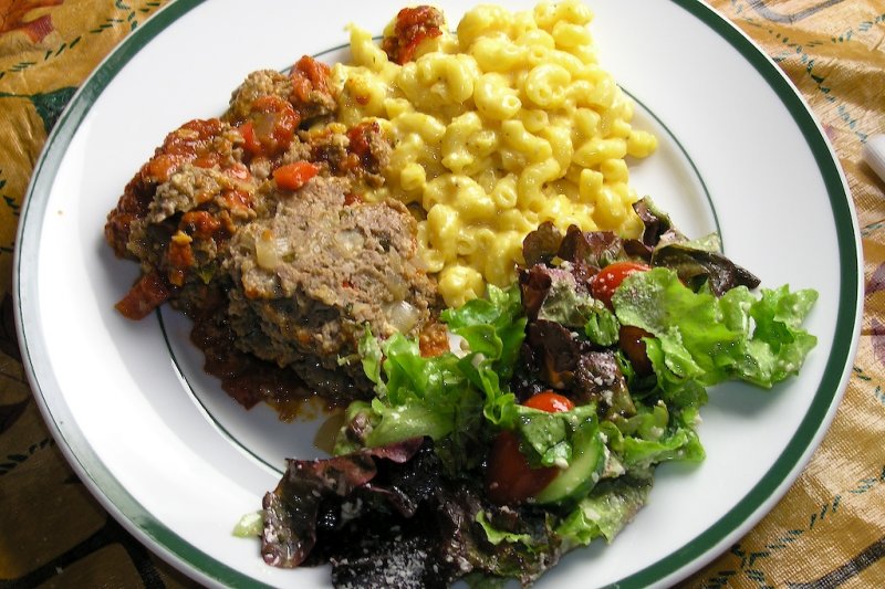 Italian Meatloaf, Macaroni and Cheese, and Salad Plate