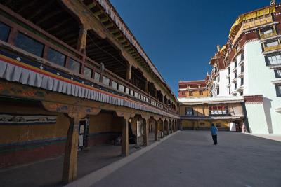 Monk living quarters on the left with main palace area on the right.