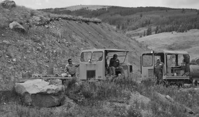 g3/78/624878/3/54276152.Antonito_MaintOfWay_BW.jpg