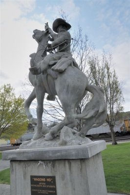 Pendleton OR Statue
