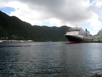 Queen Victoria waiting for the passengers to board in Pago Pago 9 February 2008