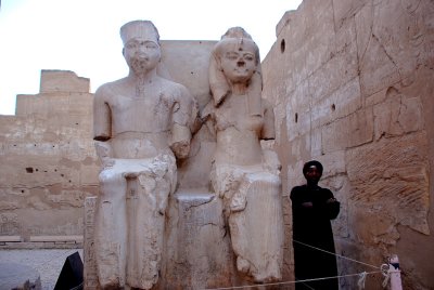 Statues at Luxor Temple 8.4.2008