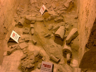 Remains from a second pit 7.jpg