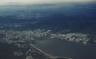 Approach to HK Airport from a 747-400 top deck