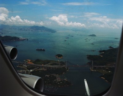 Approach to HK Airport from a 747-400 top deck