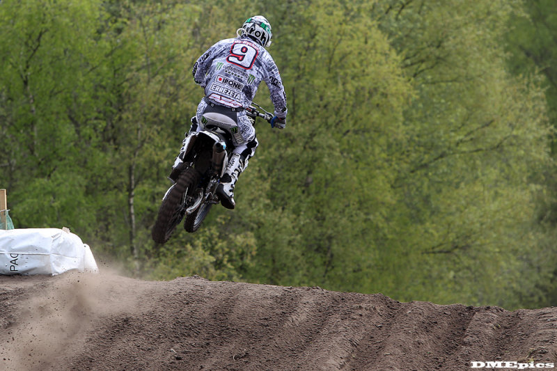 mx1-0248.jpg