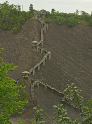 STAIRWAY TO THE FALLS