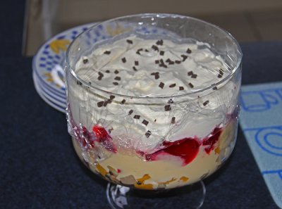 COLLEEN'S TRIFFLE DESERT