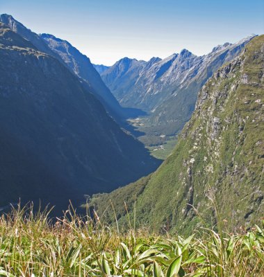 VIEW NEAR MACKINNON PASS