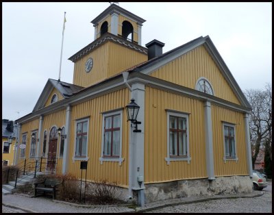 The town hall built 1833.