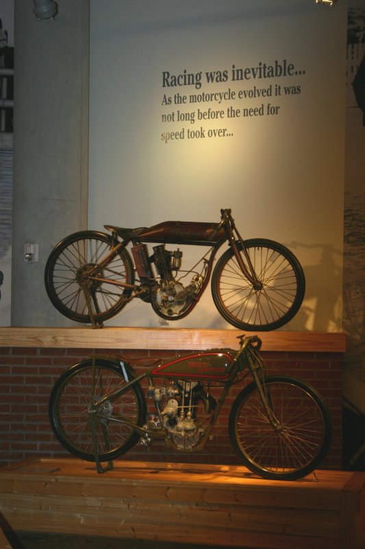 Indian 4-valve board racer raced by Don Evans father