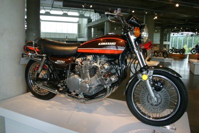 Kawasaki 1600 V8