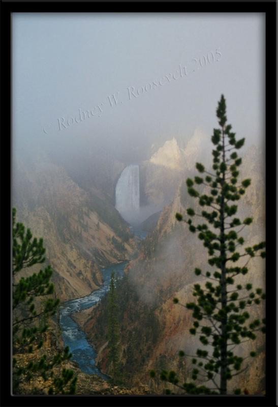 Yellowstone falls foggy web.jpg