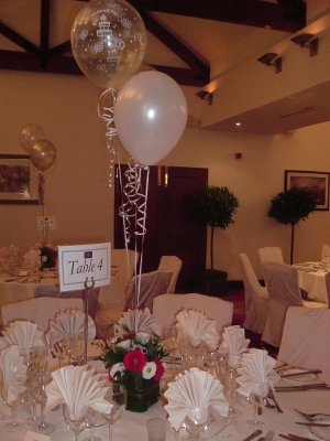 wedding balloons table set 5.JPG