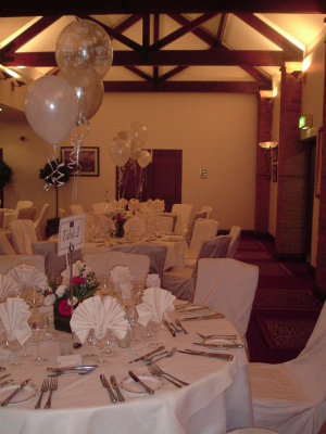 wedding balloons table sets 3.JPG