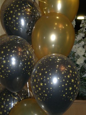 black_and_gold_latex_balloons